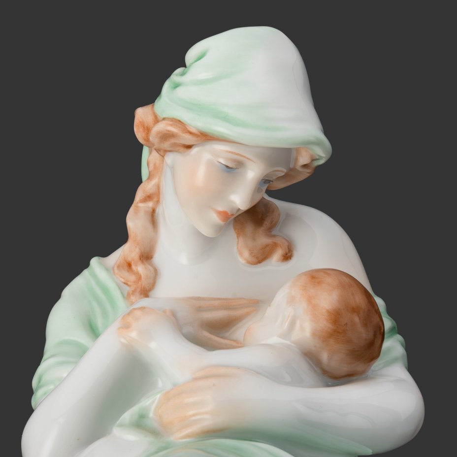 Статуэтка "Материнство" ("Мать и дитя"), фарфор, роспись, Herend (Херенд), Венгрия, 1970-1990 гг.