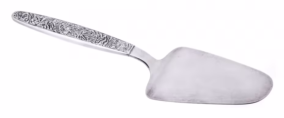 Лопатка сервировочная, с рельефным декором, мельхиор, Таллинский ювелирный завод, СССР, 1970-1990 гг., Таллинский ювелирный завод