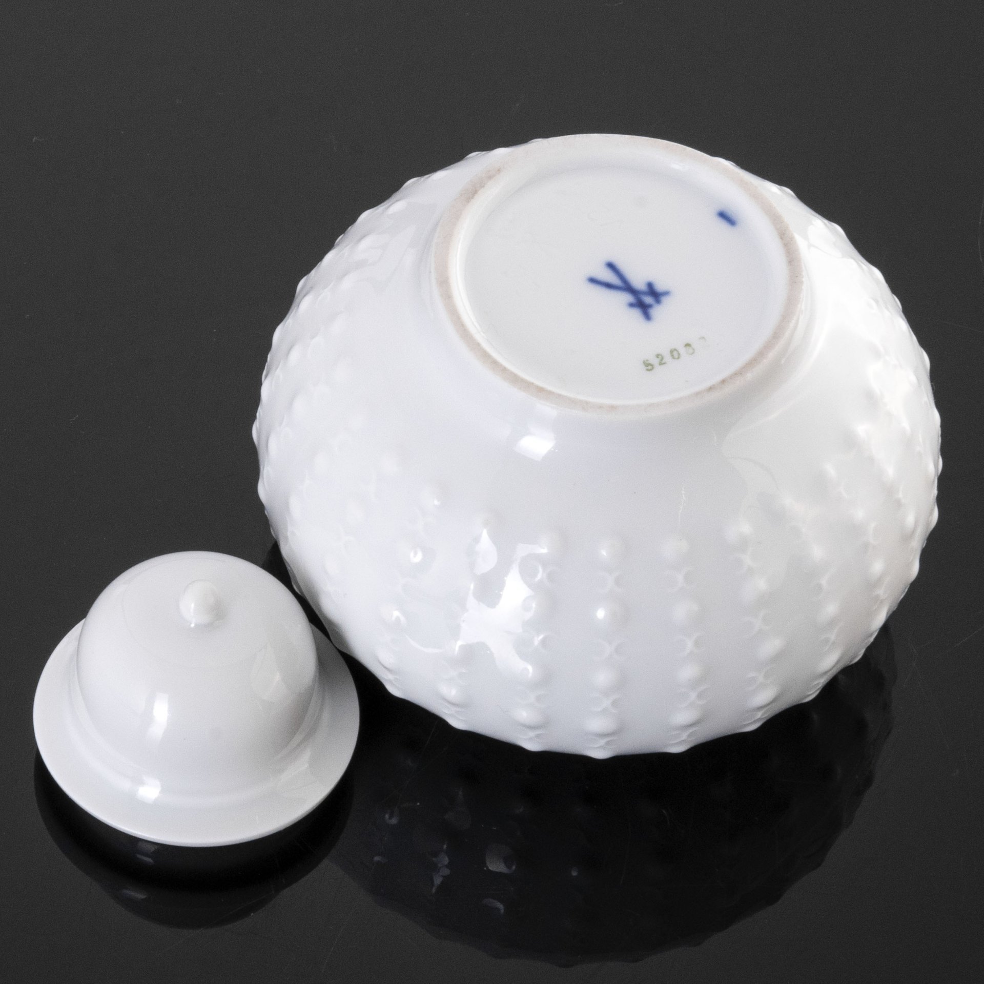 Декоративная ваза с крышкой из туалетного набора, Meissen (Мейсенский фарфор)