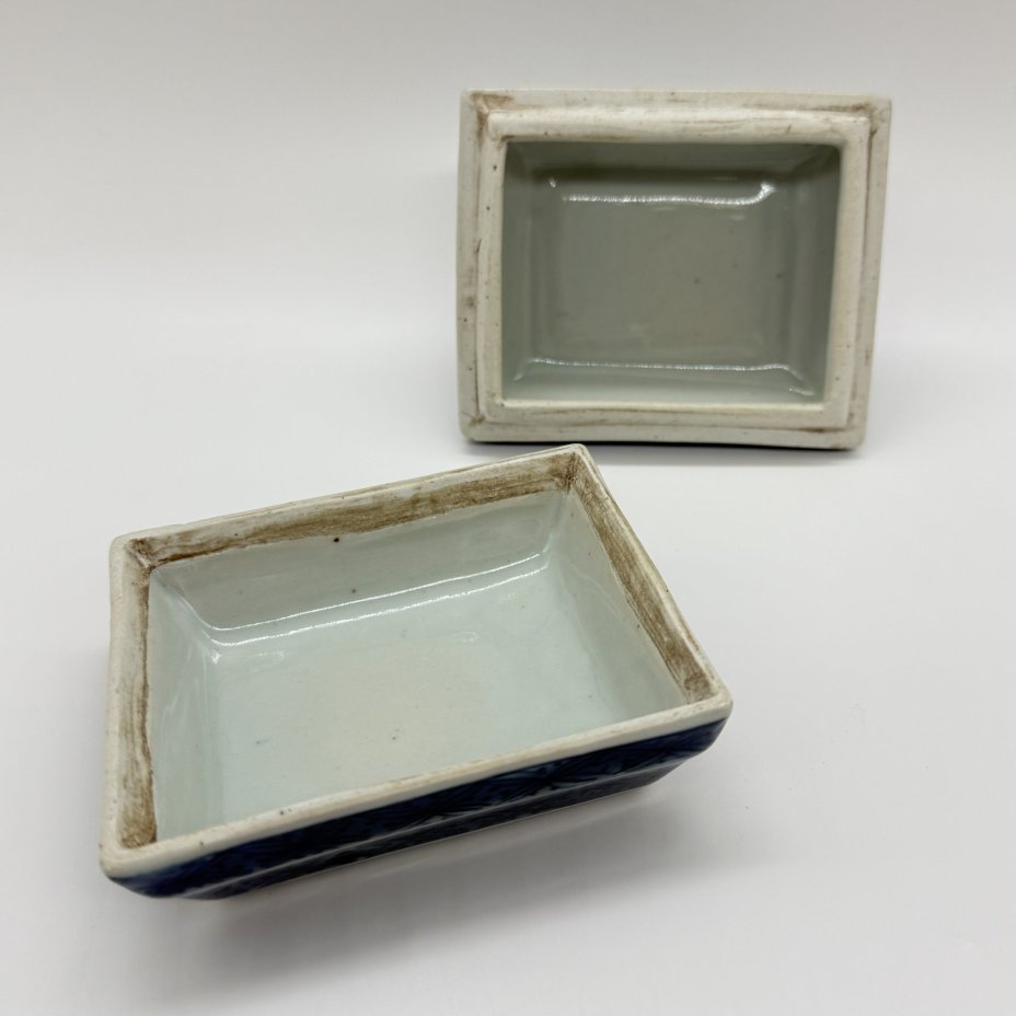 Шкатулка, украшенная пейзажем, фарфор, роспись, Китай, 1980-2000 гг., Китай