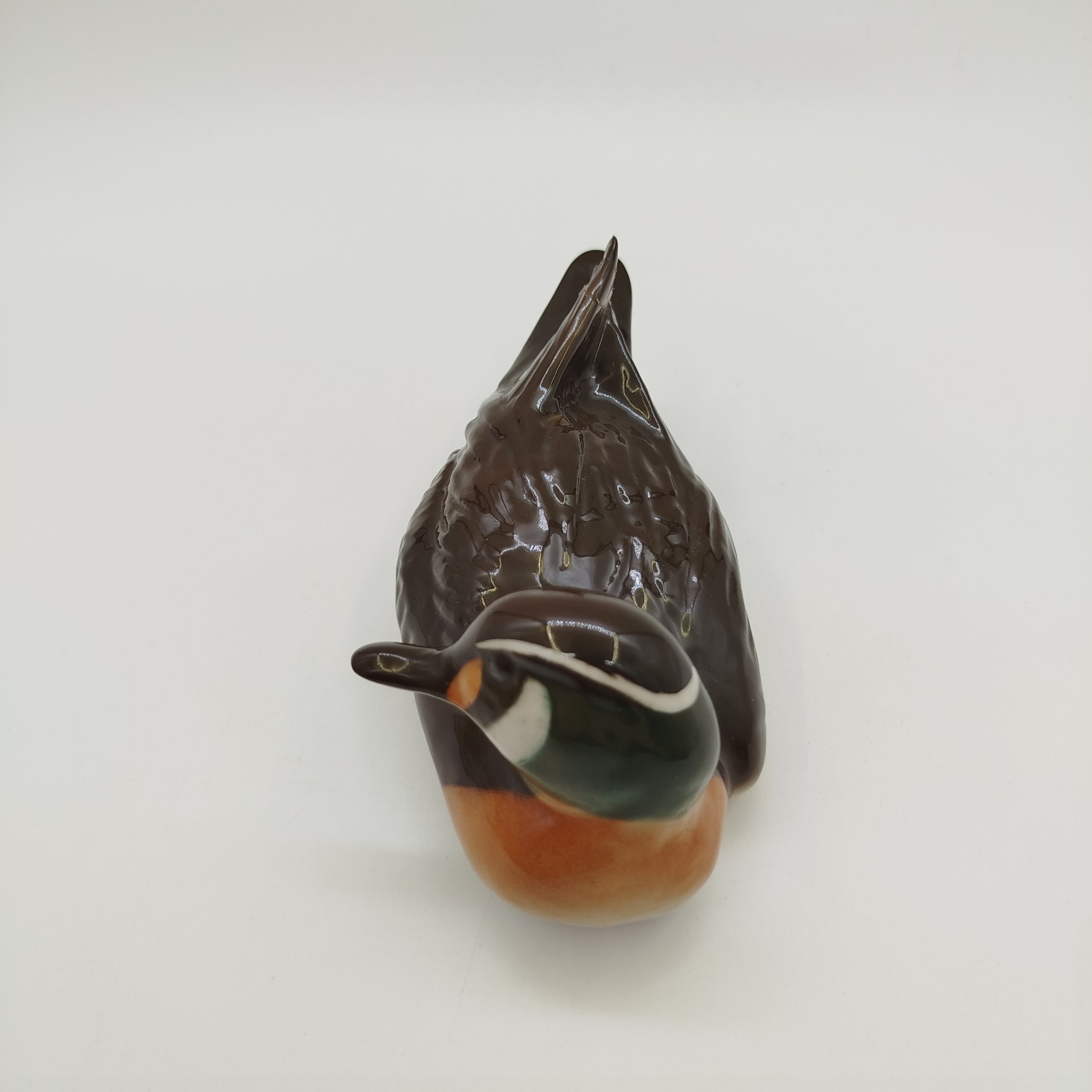 Статуэтка "Утка", скульптор П.П. Веселов, фарфор, аэрография, роспись, Ленинградский фарфоровый завод (ЛФЗ), СССР, 1970-1986 гг.