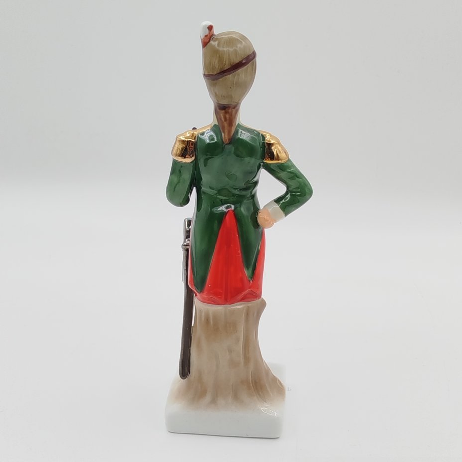 Статуэтка на постаменте "Soldat d'Infanterie" (солдат пехоты) из серии "Армия Наполеона"