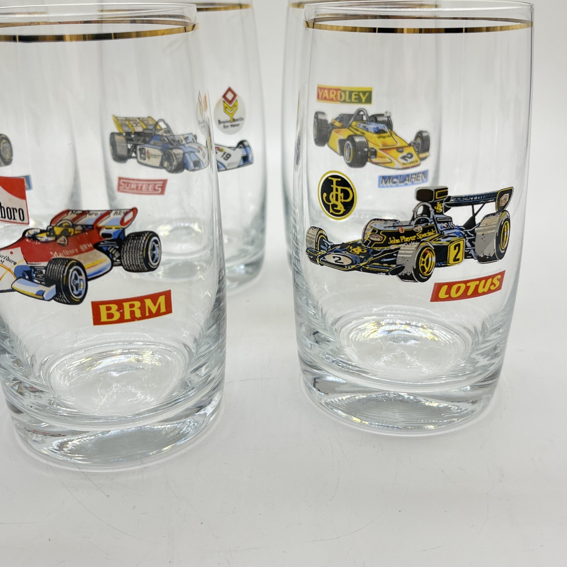 Стаканы с изображением гоночных автомобилей для прохладительных напитков (6 шт.), стекло, деколь, золочение, Bohemia Evpas, Чехия, 1980-2000 гг.