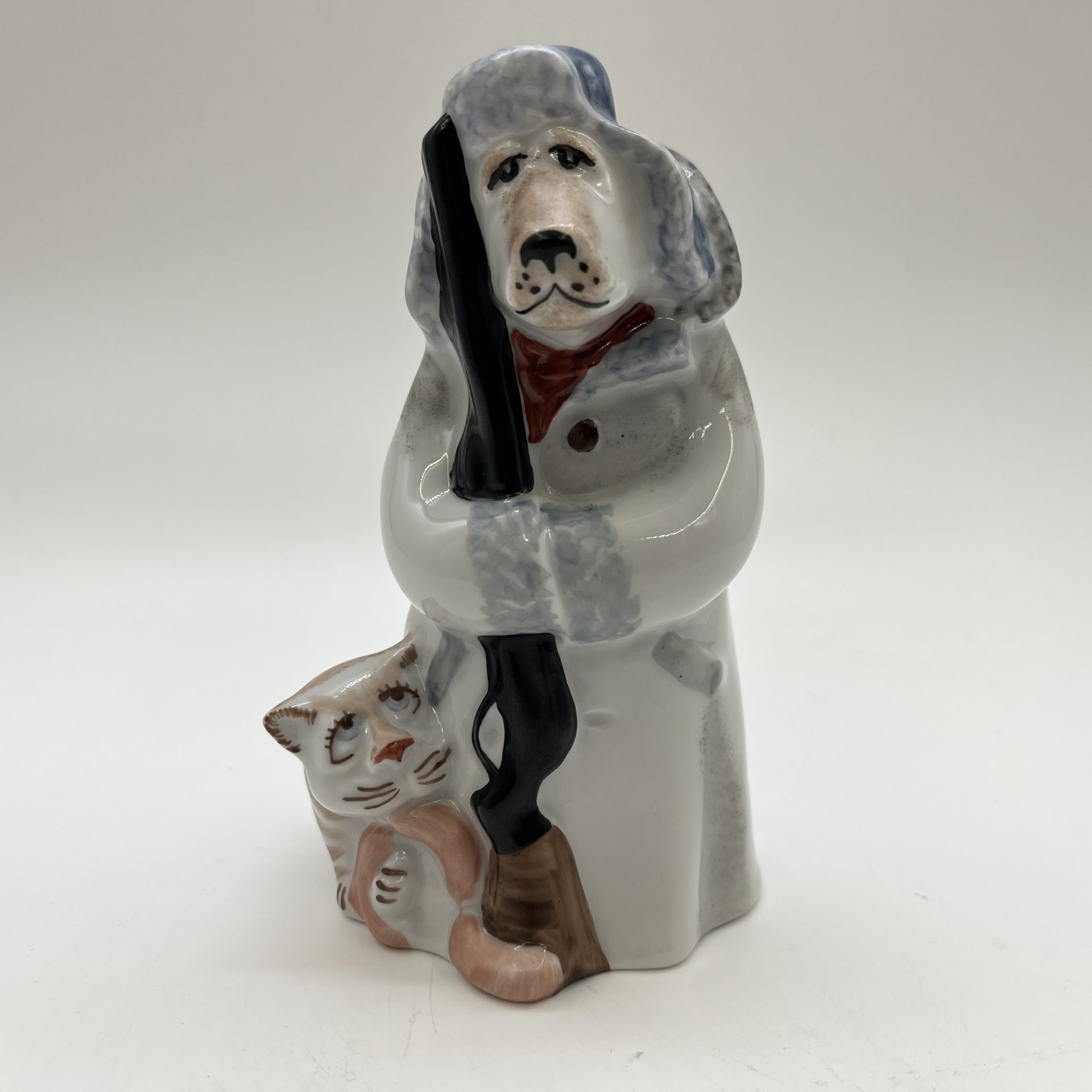 Статуэтка "Сторож в белом тулупе", фарфор, роспись, Дулевский фарфоровый завод (Дулёво), Россия, 2000-2010 гг.
