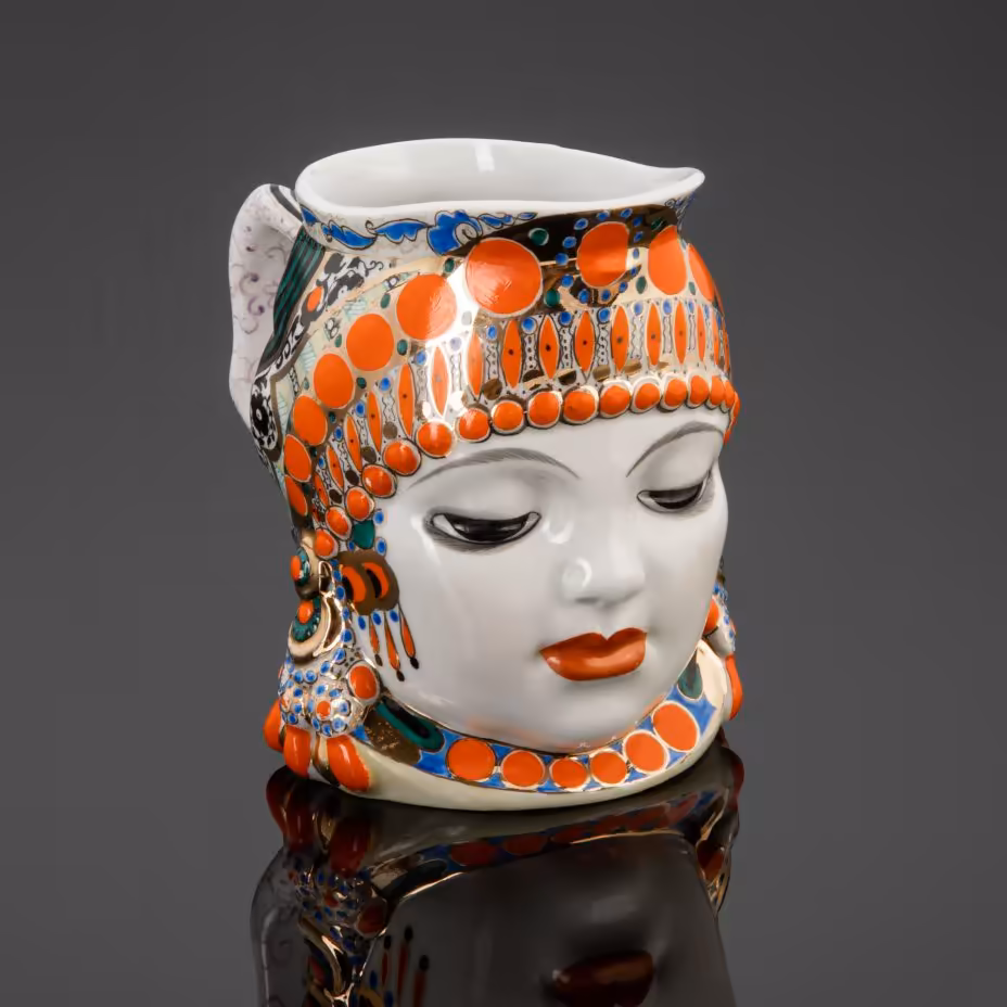 Кружка  "Молоко", скульптор Н.Я. Данько , художник А.В. Воробьевский, Ленинградский фарфоровый завод (ЛФЗ)