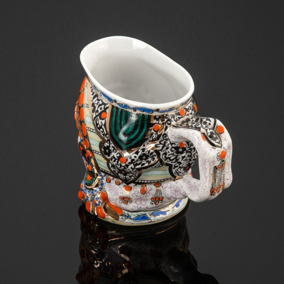 Кружка  "Молоко", скульптор Н.Я. Данько , художник А.В. Воробьевский, Ленинградский фарфоровый завод (ЛФЗ)