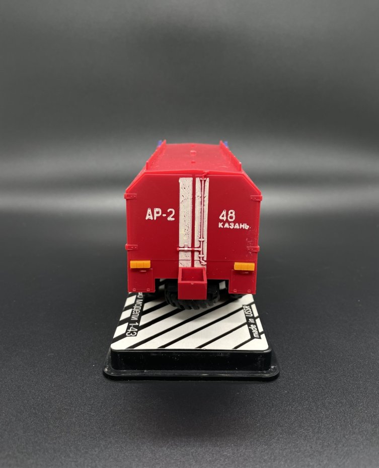 Модель автомобиля в масштабе 1:43 "КАМАЗ 4310"