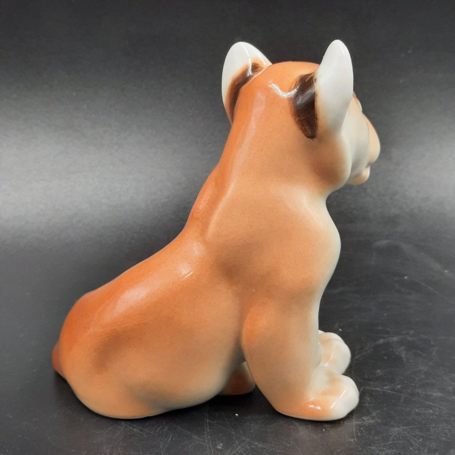 Статуэтка "Львёнок", скульптор Б.Я. Воробьев, фарфор, роспись, Ленинградский фарфоровый завод (ЛФЗ), СССР, 1970-1990 гг.