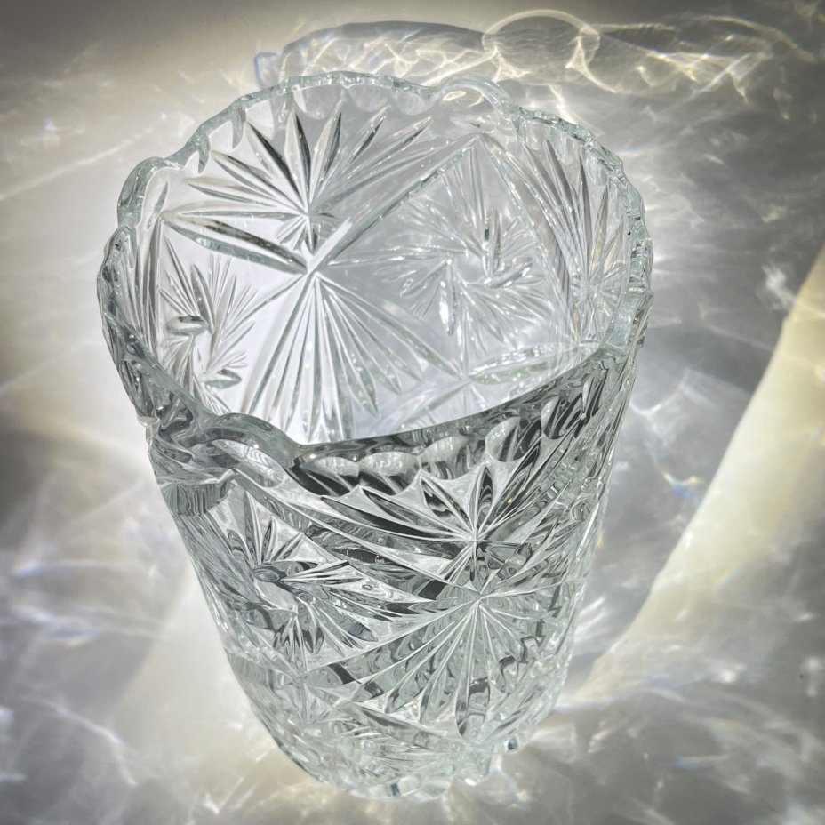 Ваза для букета с геометрическим декором