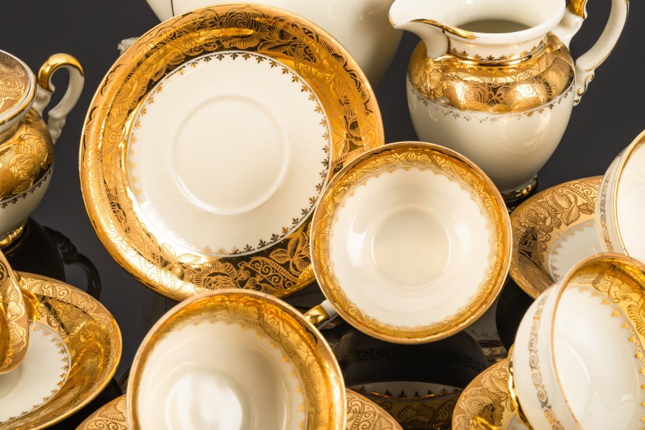 Сервиз кофейный на 6 персон, уркашенный зологченым цветочным декором, фарфор, золочение, Mitterteich Bavaria, Бавария, 1931-1945 гг.