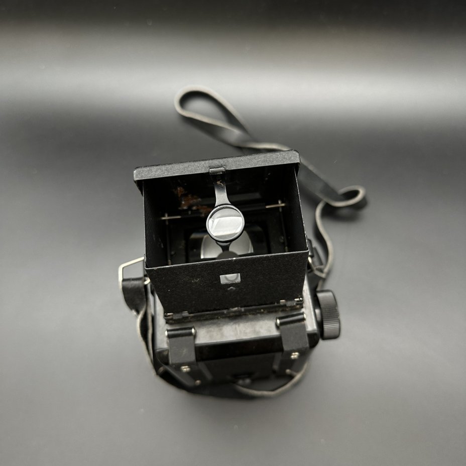 Фотоаппарат среднеформатный "Любитель" с объективом "Т-22 F=7,5 cm 1:4.5", Государственный оптико-механический завод имени ОГПУ (ГОМЗ)