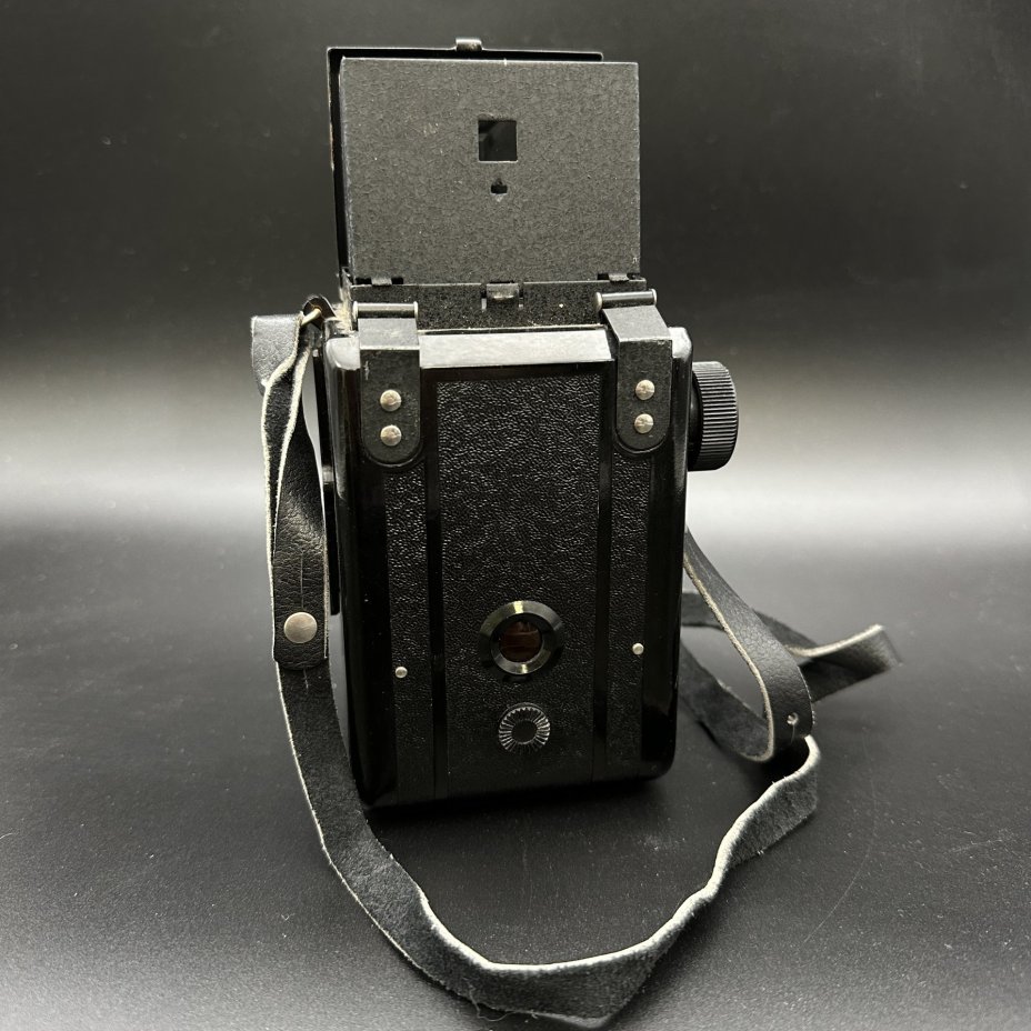 Фотоаппарат среднеформатный "Любитель" с объективом "Т-22 F=7,5 cm 1:4.5", Государственный оптико-механический завод имени ОГПУ (ГОМЗ)