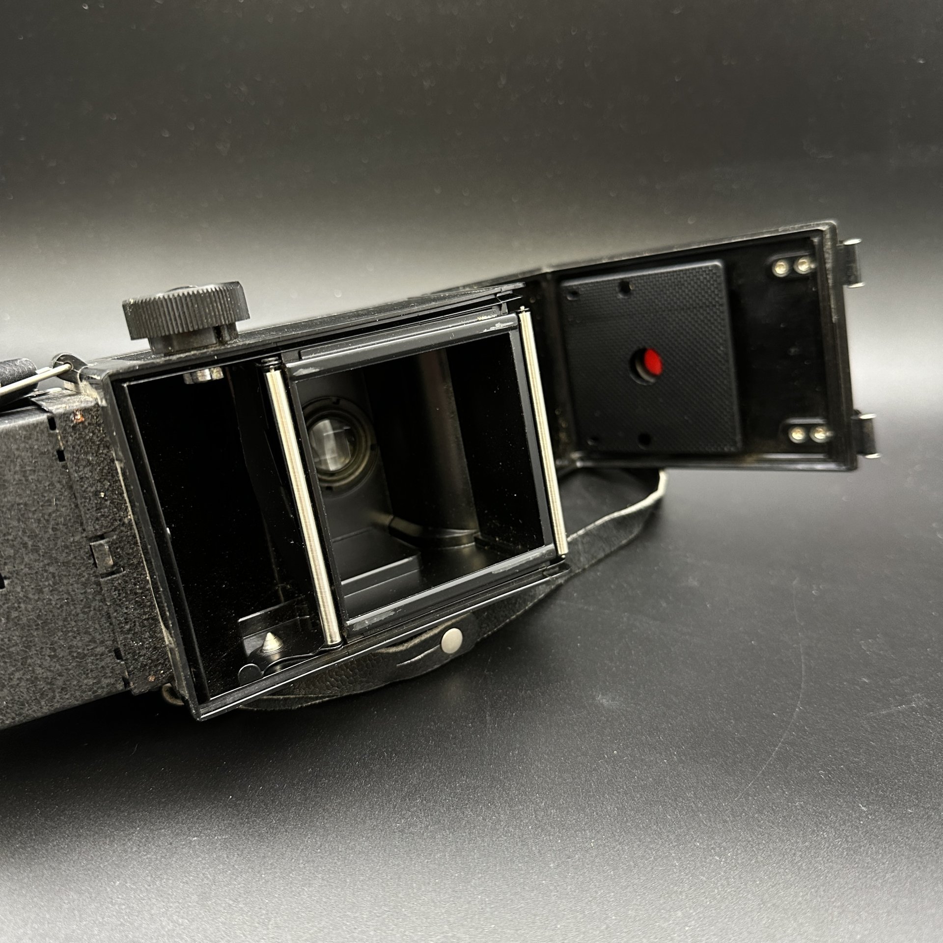 Фотоаппарат среднеформатный "Любитель" с объективом "Т-22 F=7,5 cm 1:4.5", Государственный оптико-механический завод имени ОГПУ (ГОМЗ)