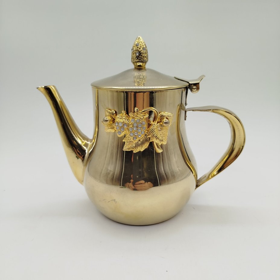 Чайник с растительным декором, металл, золочение, Европа, 1990-2000 гг.