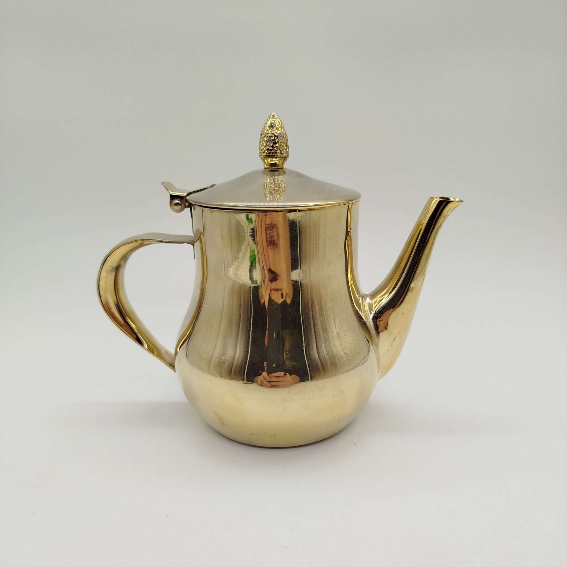 Чайник с растительным декором, металл, золочение, Европа, 1990-2000 гг.