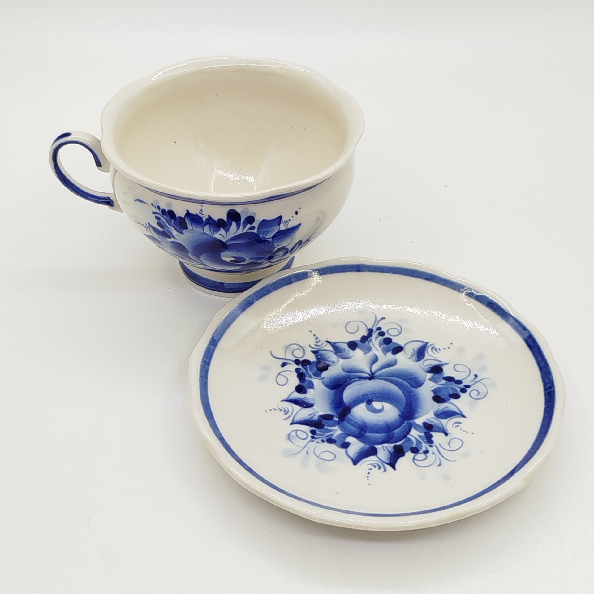 Пара чайная с расписным цветочным декором, Гжель