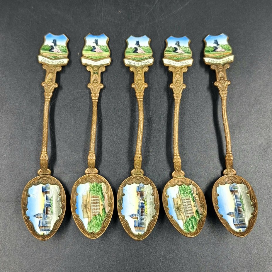 Набор из пяти сувенирных ложек "Ленинград", металл, эмаль, СССР, 1970-1990 гг.