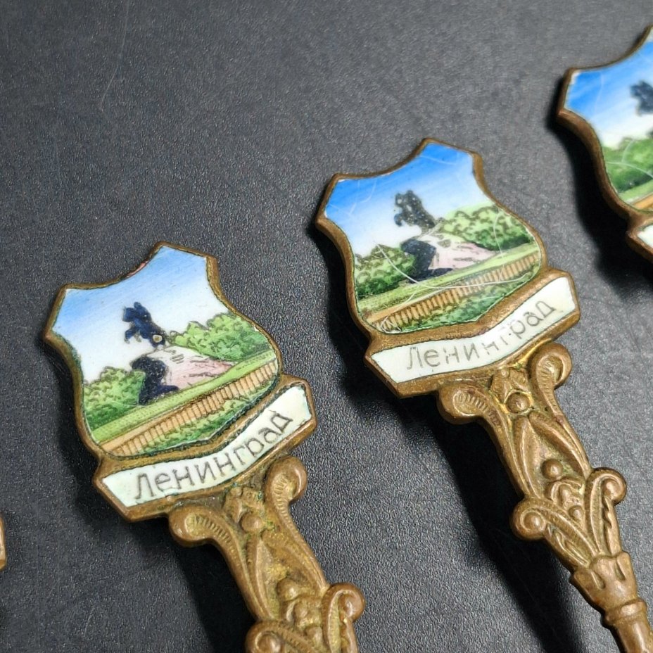 Набор из пяти сувенирных ложек "Ленинград"