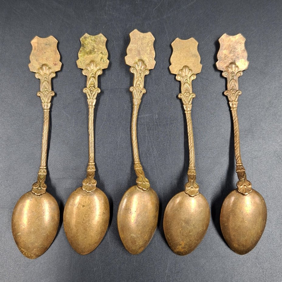 Набор из пяти сувенирных ложек "Ленинград"