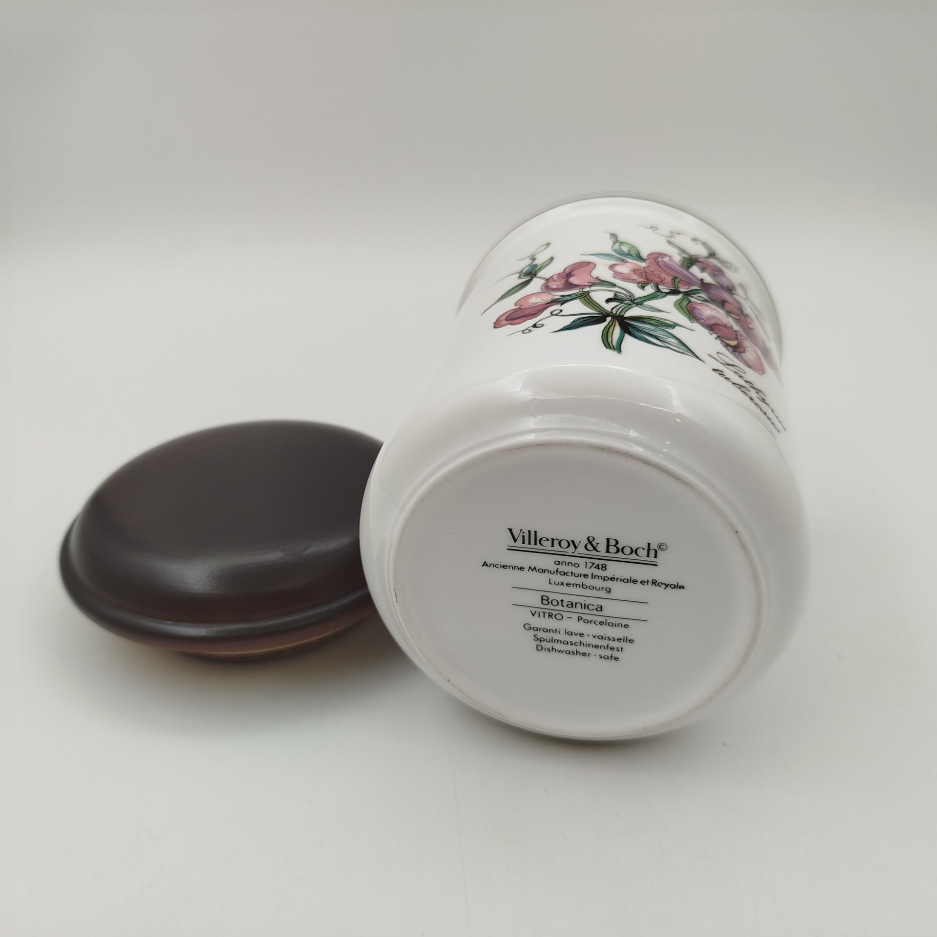 Банка "Lathyrus tuberosus" ("Латирус бугристый") для сыпучих продуктов (для чая, специй), серия "Botanica", Villeroy & Boch