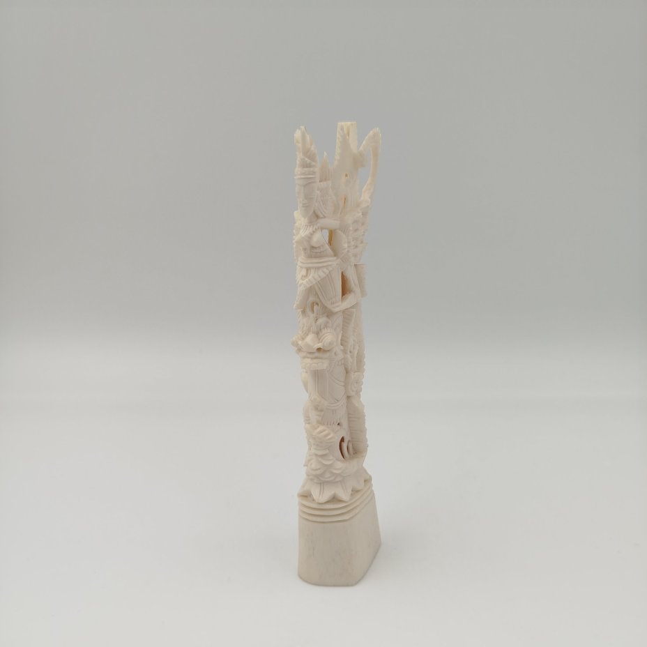 Статуэтка "Божество индонезийского пантеона", кость, резьба, Индонезия, 1980-2000 гг.