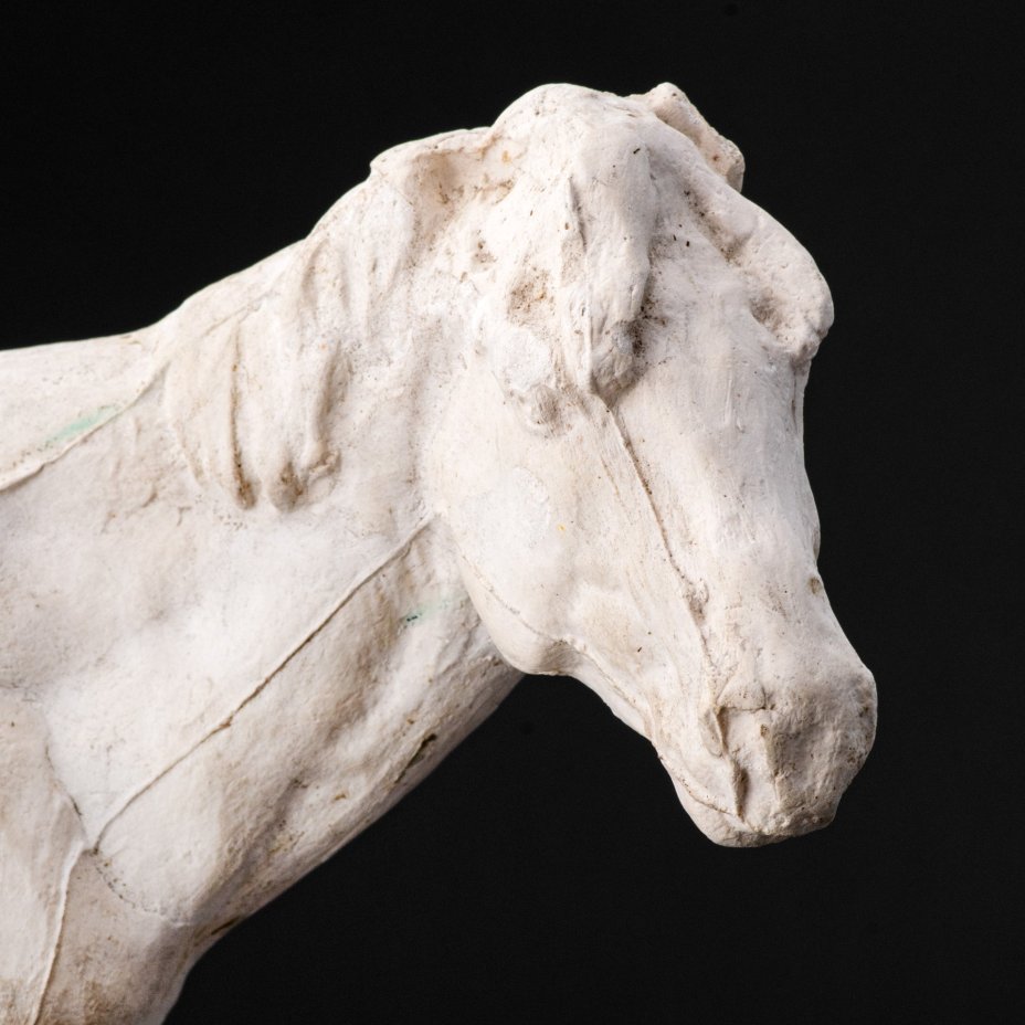 Статуэтка "Стоящая лошадь", гипс