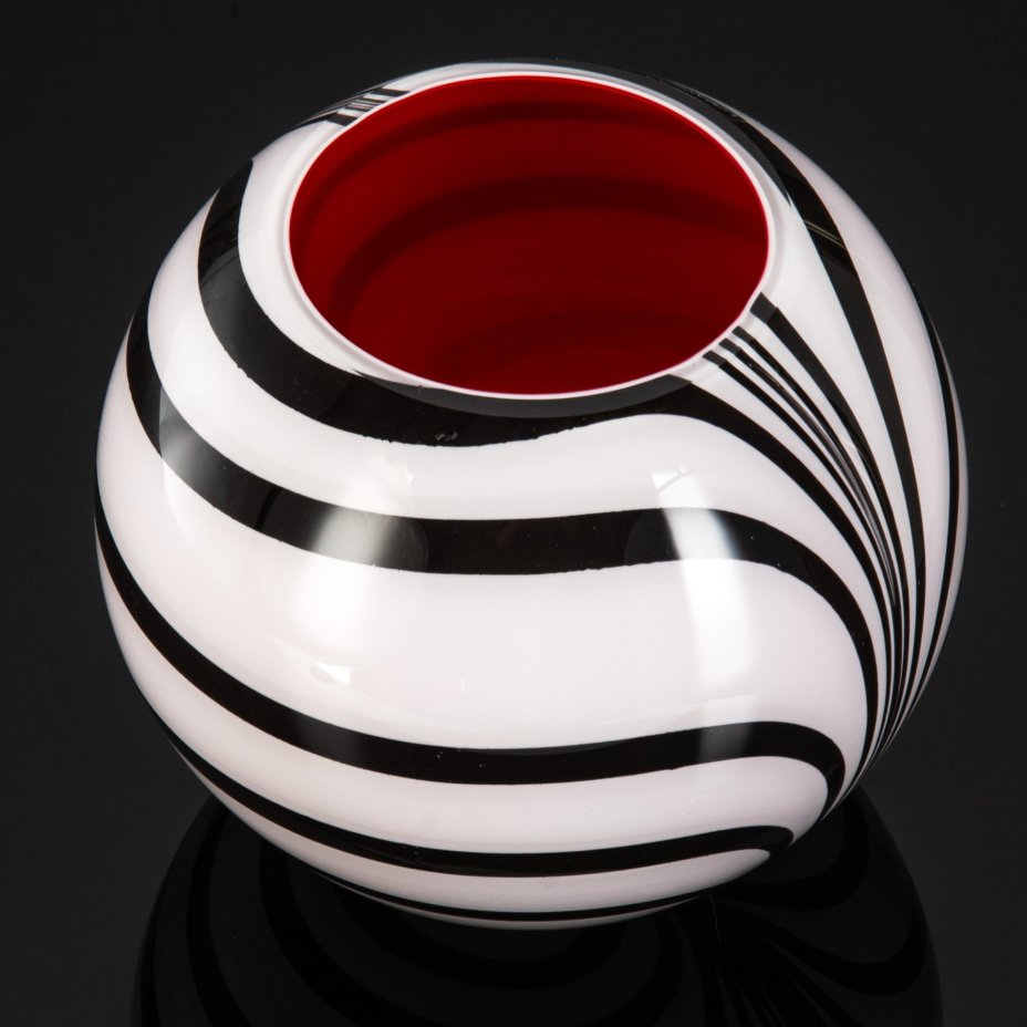 Ваза шарообразной формы "Зебра", Loranto Glass