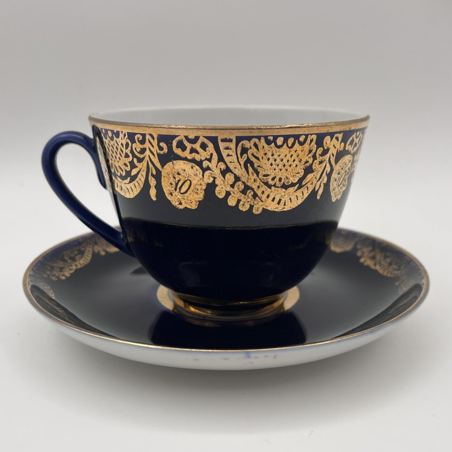 Чайная пара "Золотой фриз", фарфор, крытье кобальтом, золочение, Ленинградский фарфоровый завод (ЛФЗ), СССР, 1960-1970 гг.