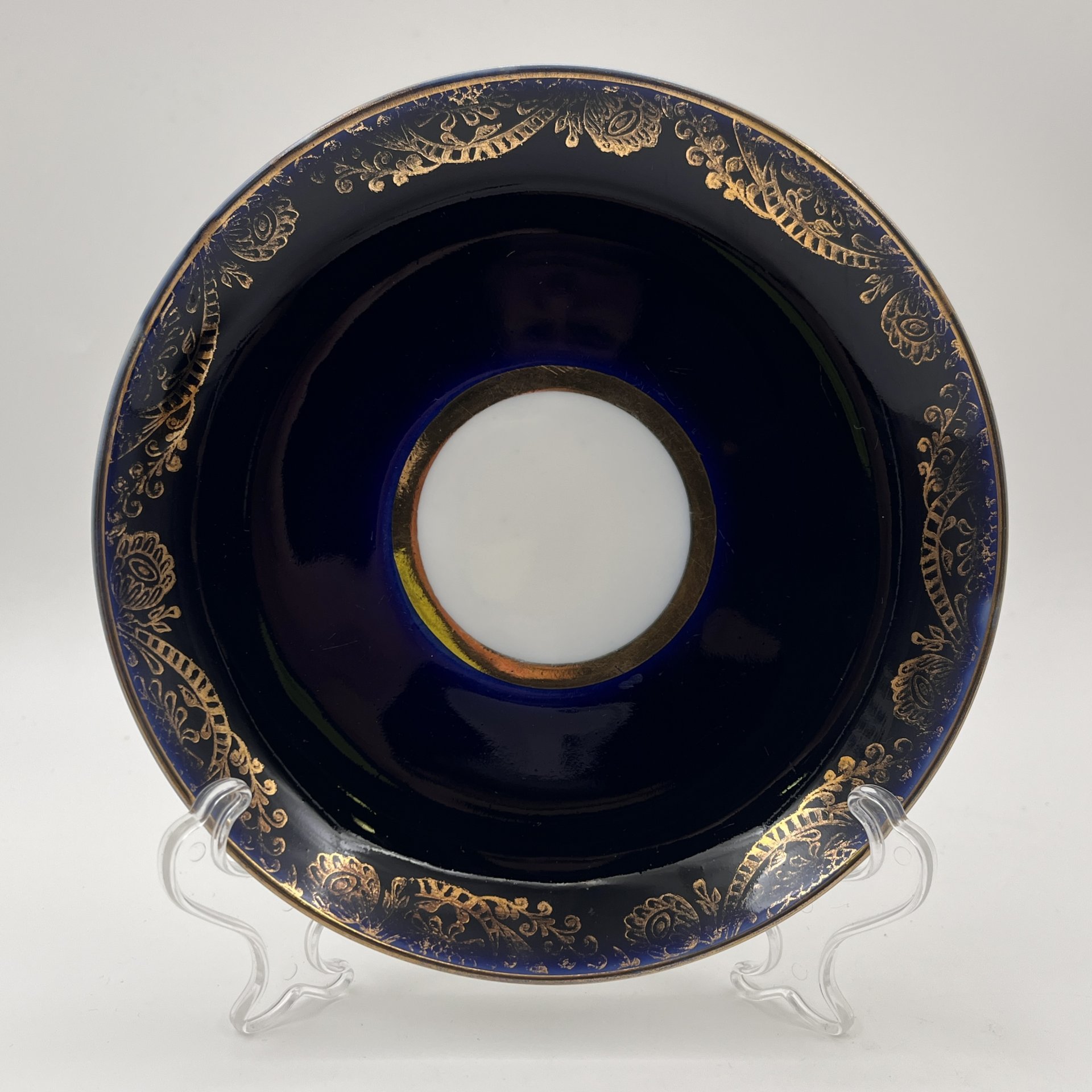 Чайная пара "Золотой фриз", фарфор, крытье кобальтом, золочение, Ленинградский фарфоровый завод (ЛФЗ), СССР, 1960-1970 гг.