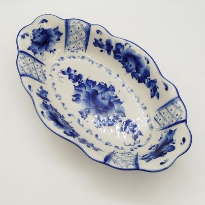 Блюдо сервировочное с цветочным декором, фарфор, роспись, Гжельский фарфоровый завод, Российская Федерация, 1990-2015 гг.