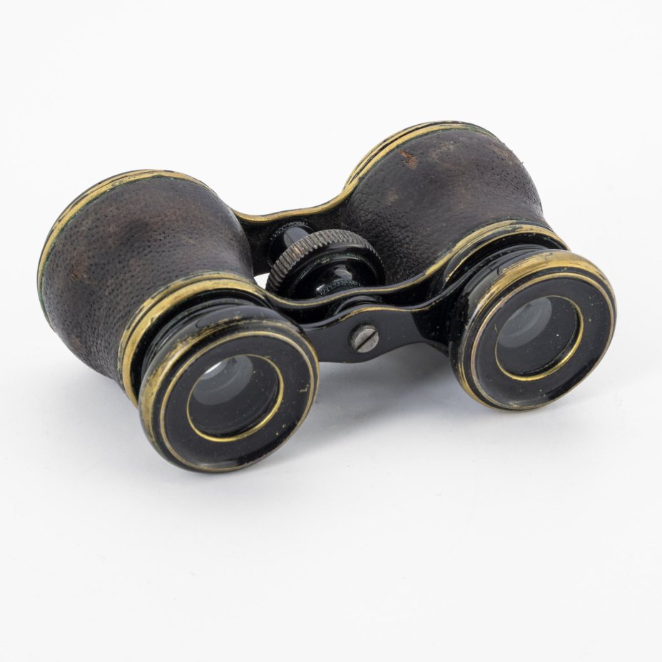 Бинокль театральный в кофре