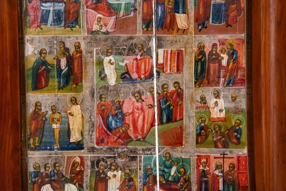 Икона  в раме "Воскресение Христово"  в 12 клеймах