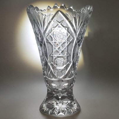 Ваза для цветов с резным декором, хрусталь, алмазная грань, СССР, 1970-1990 гг.