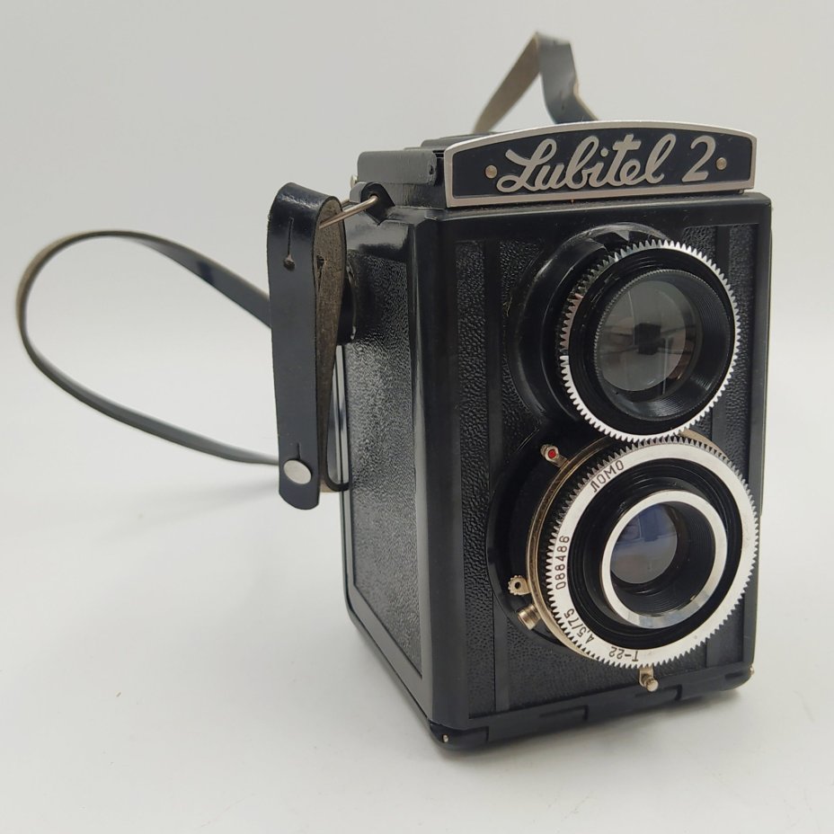Фотоаппарат "Любитель-2" в кофре, металл, пластик, стекло, искусственная кожа, ЛОМО (Ленинградское оптико-механическое объединение), СССР, 1955-1979 гг., ЛОМО (Ленинградское оптико-механическое объединение)