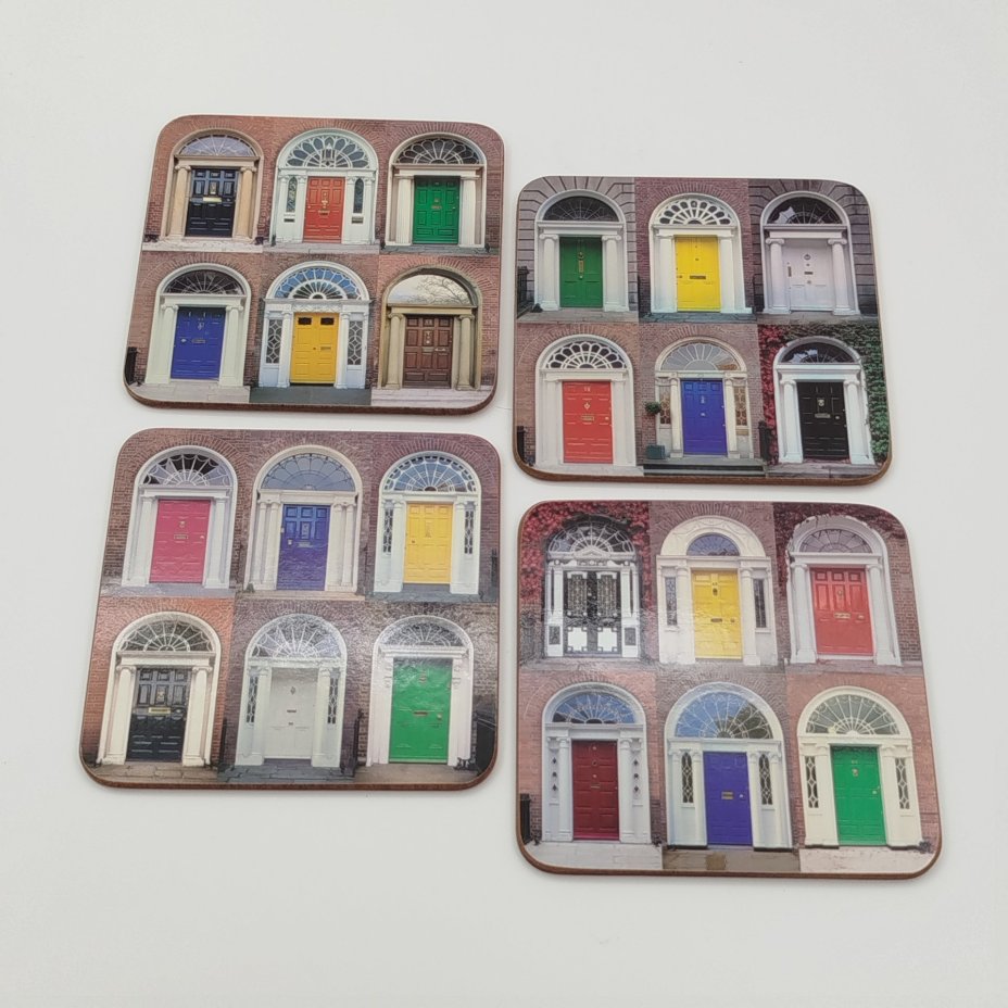 Набор из 4-х костеров (подставок под стаканы) с изобрважением дверей Дублина, пробка, печать, картон