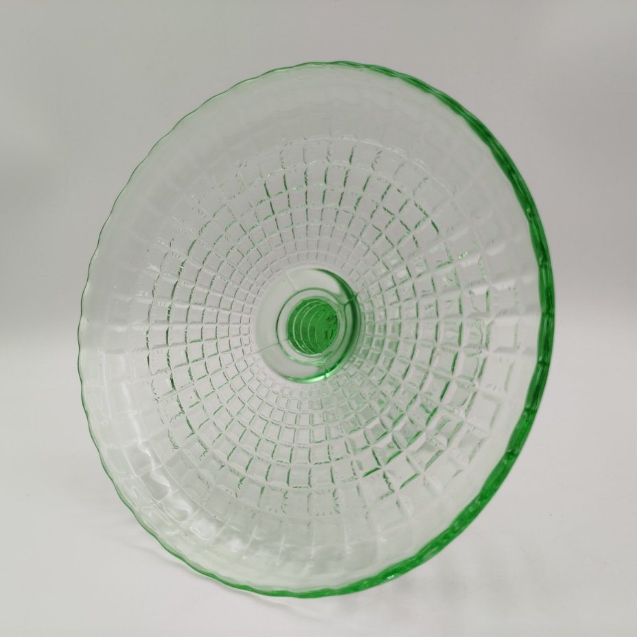 Конфетница фигурная на ножке, цветное стекло, пресс, СССР, 1970-1980 гг.