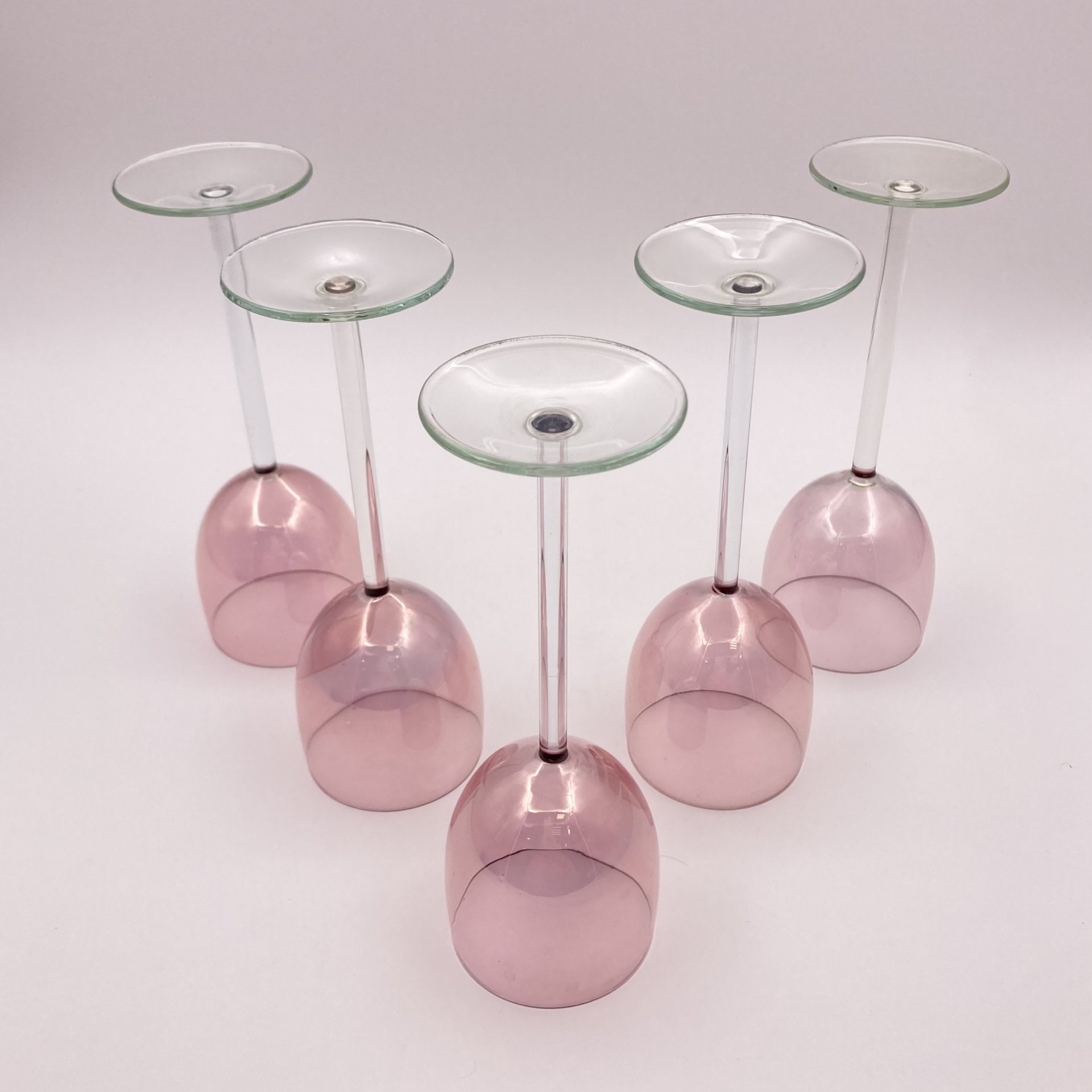 Набор бокалов для десертных вин розового оттенка на 5 персон, стекло, Калининский стекольный завод «Тверис», СССР, 1970-1990 гг.