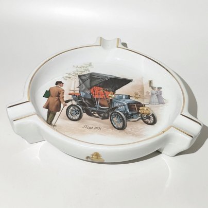 Пепельница с изображением автомобиля  Fiat 1901, Porcelaine de Bruxelles, фарфор, деколь, золочение, Бельгия, 1960-1980 гг.