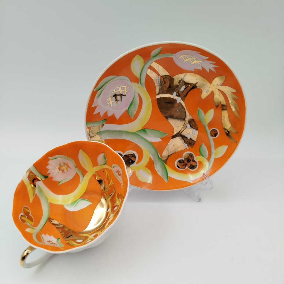 Пара чайная "Золотой олень", автор росписи П.В. Леонов, фарфор, крытье, роспись, золочение, Дулевский фарфоровый завод (Дулёво), СССР, 1952-1964 гг.