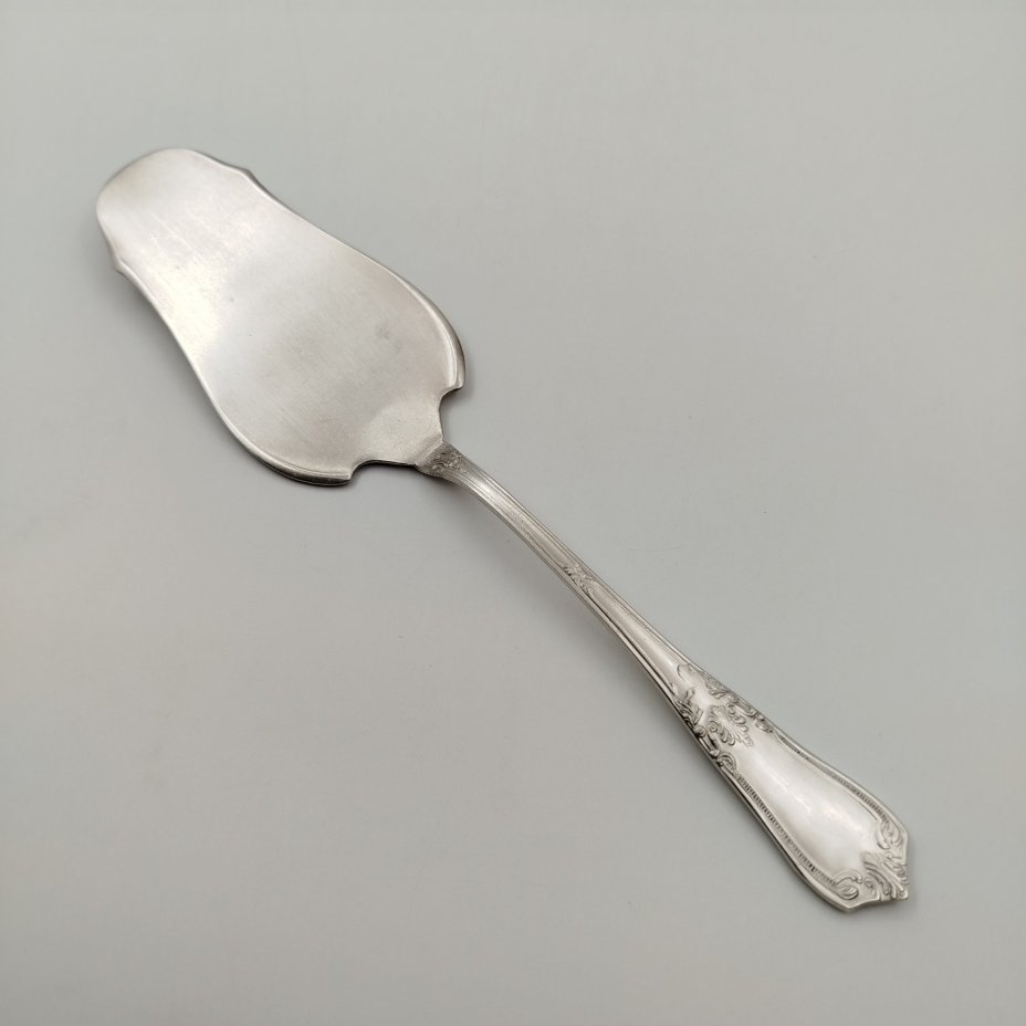 Лопатка сервировочная для подачи десертов, мНЦ (медь-никель-цинк), Киевский завод столовых приборов и посуды им. Дзержинского (ЗiД, ЗиД), СССР, 1950-1970 гг.