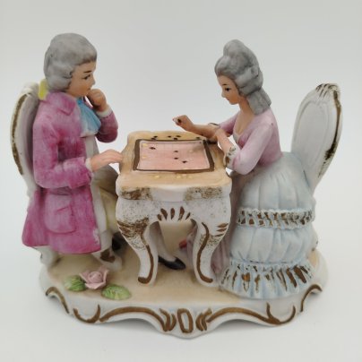 Статуэтка "Игра в шашки" ("Галантная сцена")