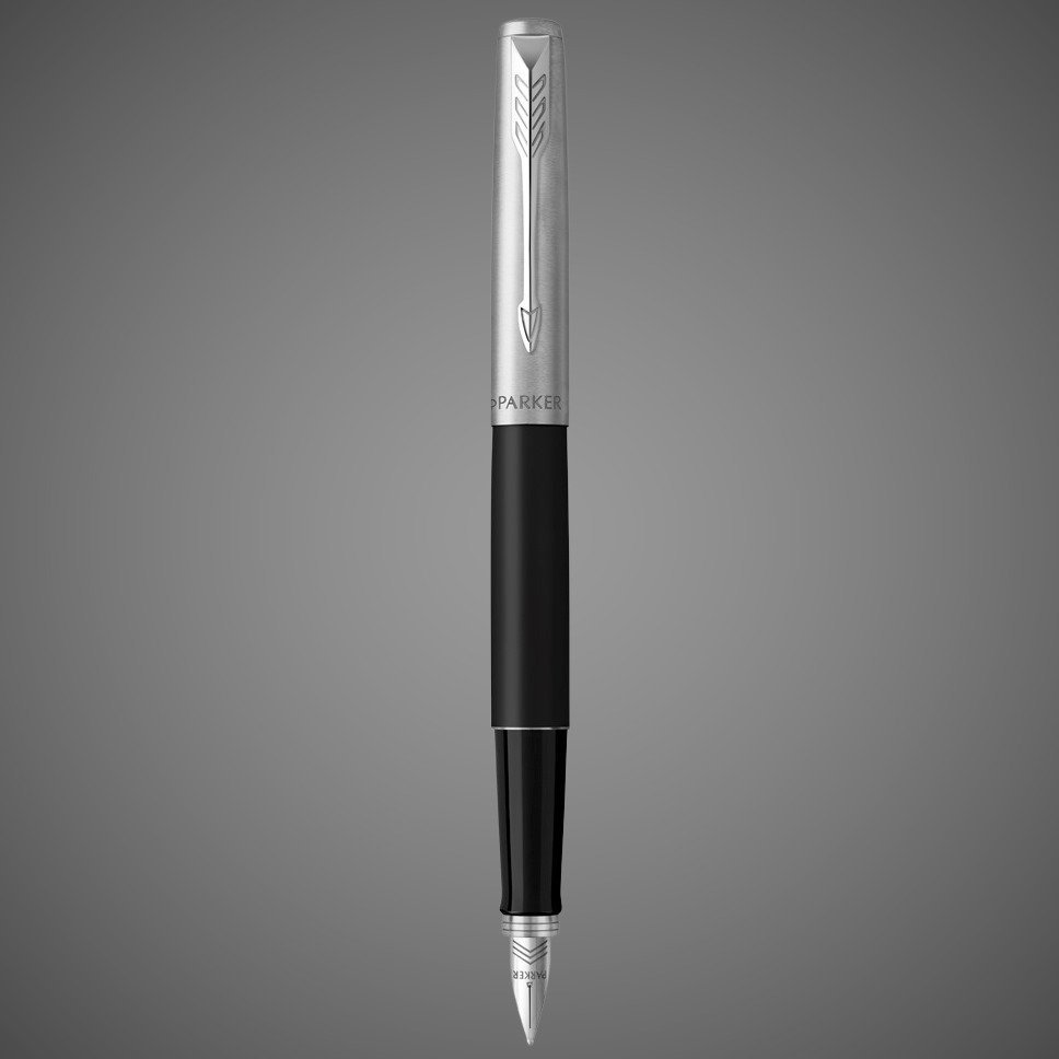 Перьевая ручка Parker Jotter Core 2018 Bond Street Black CT, Лаки и смолы: лак, нержавеющая сталь