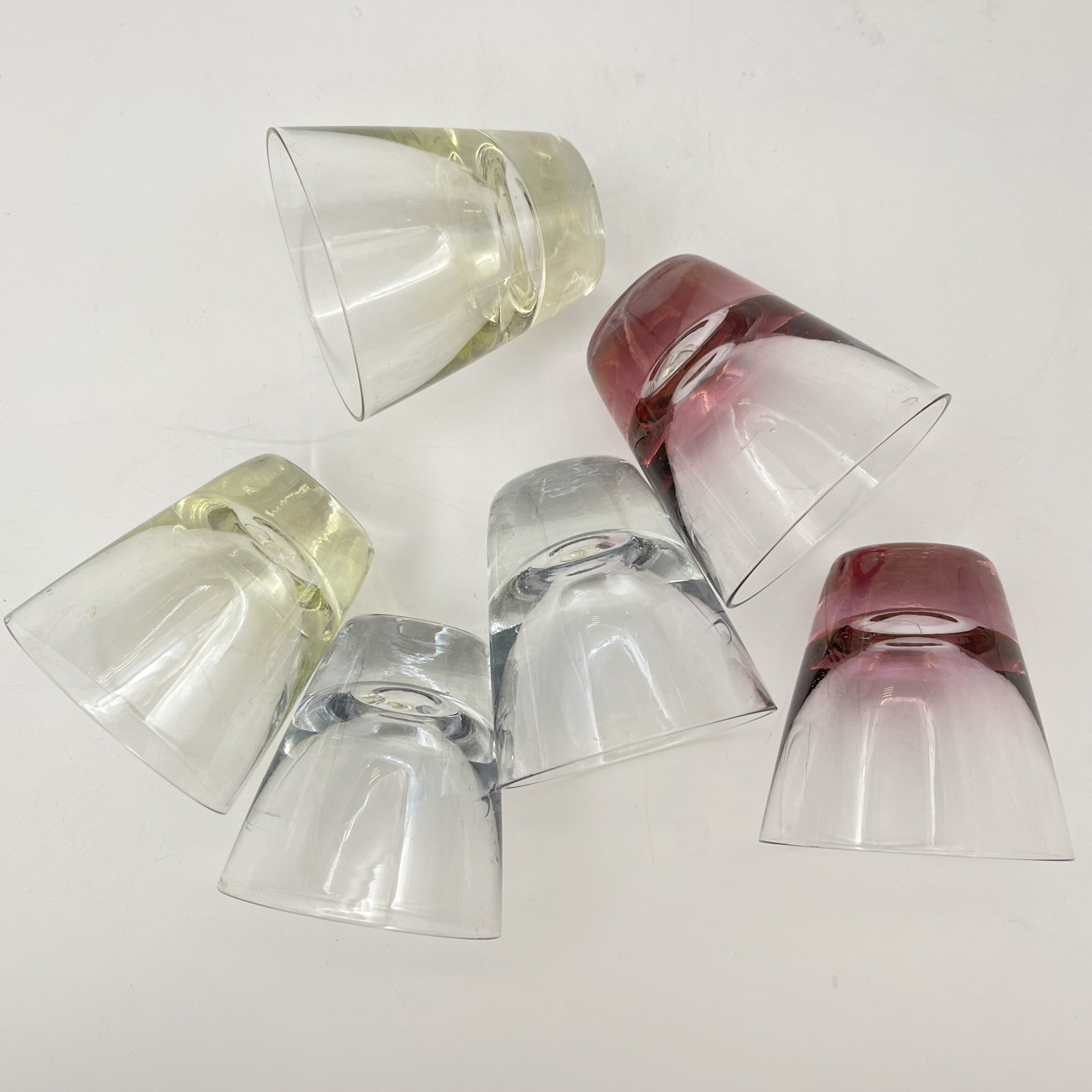 Набор разноцветных стопок конусообразной формы на 6 персон, цветное стекло, СССР, 1960-1980 гг.