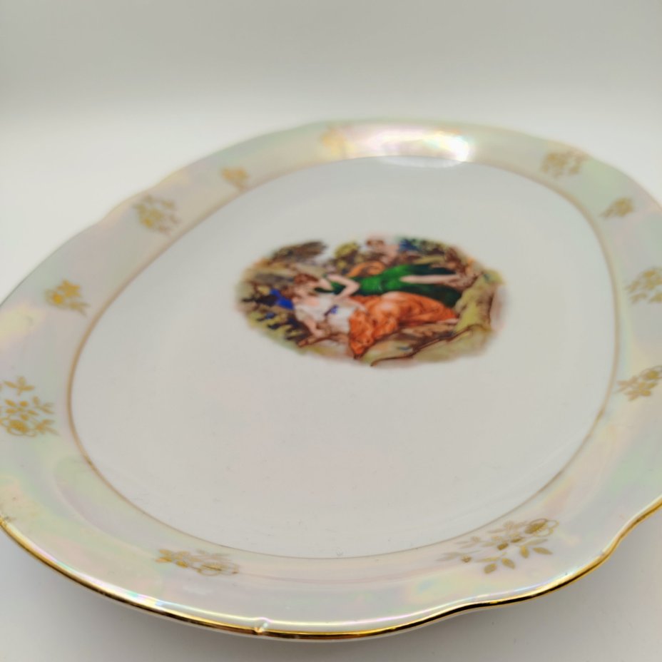 Блюдо "Мадонна", фарфор, деколь, люстр, золочение, Kahla, ГДР, 1967-1987 гг.