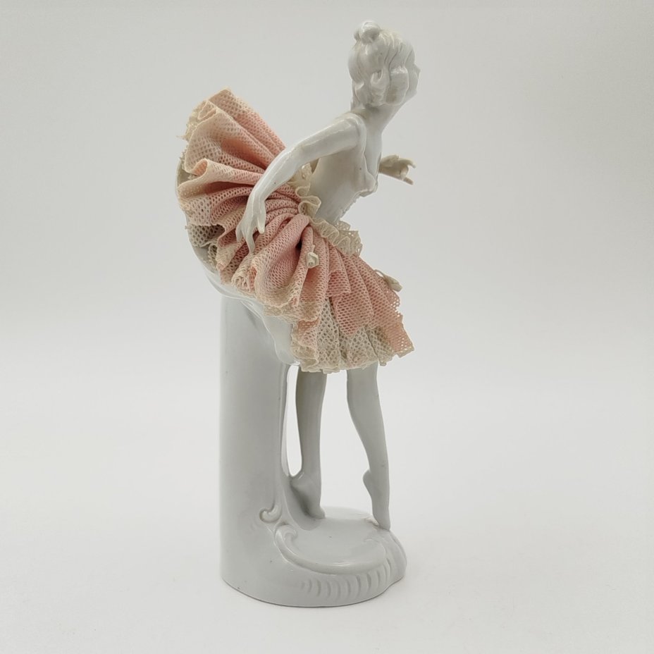 Статуэтка "Балерина", фарфор, кружевной фарфор, Unterweissbach Werkstätten (Унтервайсбах), Германия, 1958-1976 гг.