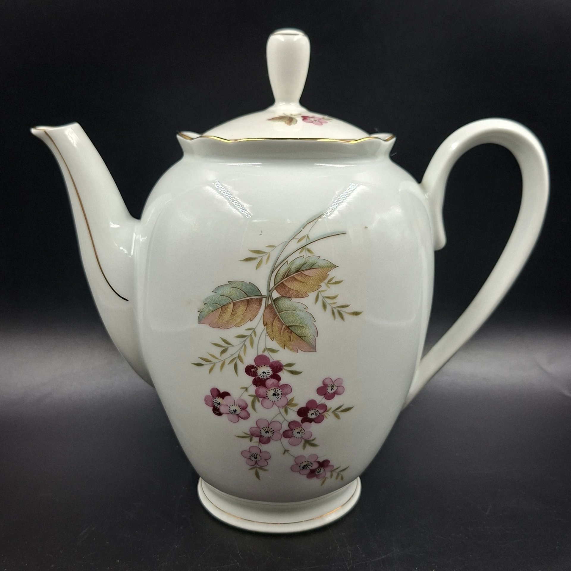 Чайник с нежным цветочным декором, фарфор, деколь, золочение, Kahla-Könitz, ГДР, 1954-1962 гг.