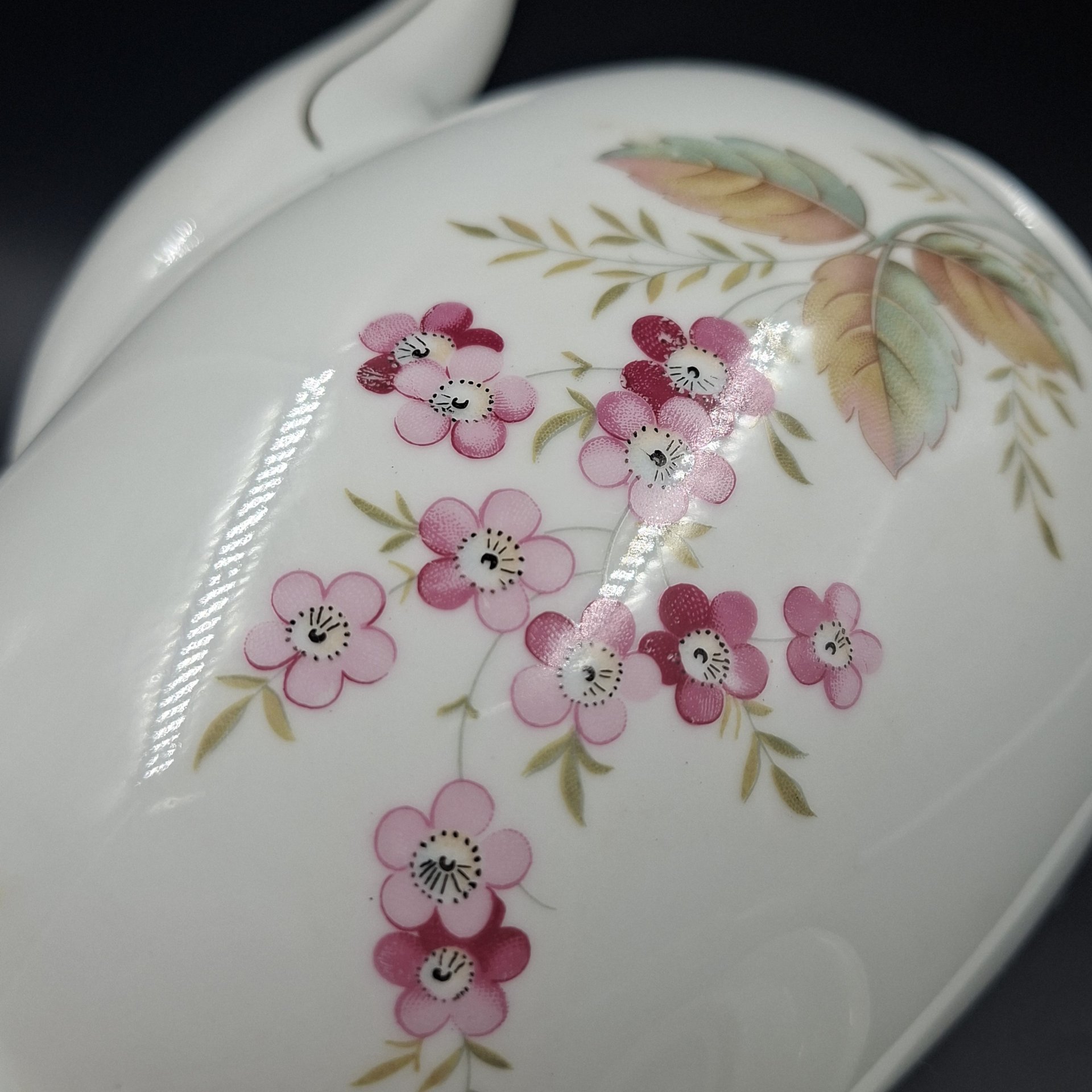 Чайник с нежным цветочным декором, фарфор, деколь, золочение, Kahla-Könitz, ГДР, 1954-1962 гг.