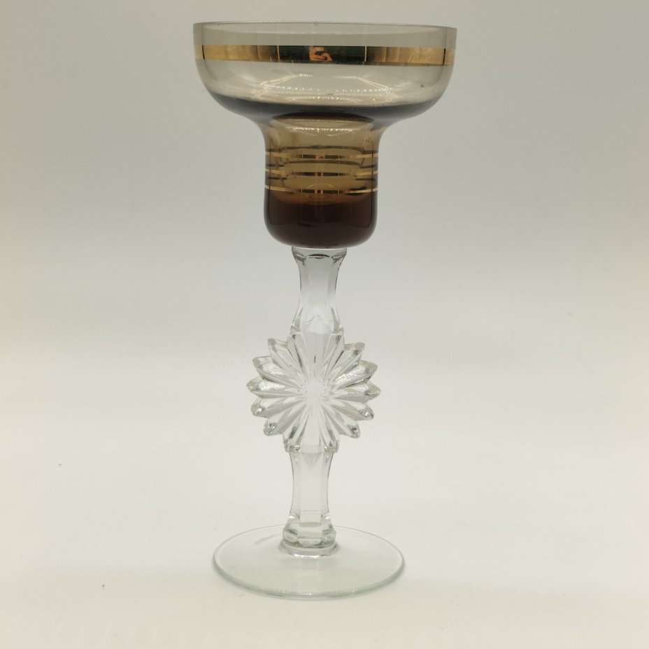 Подсвечник с рельефной звездой на ножке, цветное стекло, золочение, Гусевской хрустальный завод (Гусь-Хрустальный), СССР, 1970-1980 гг.