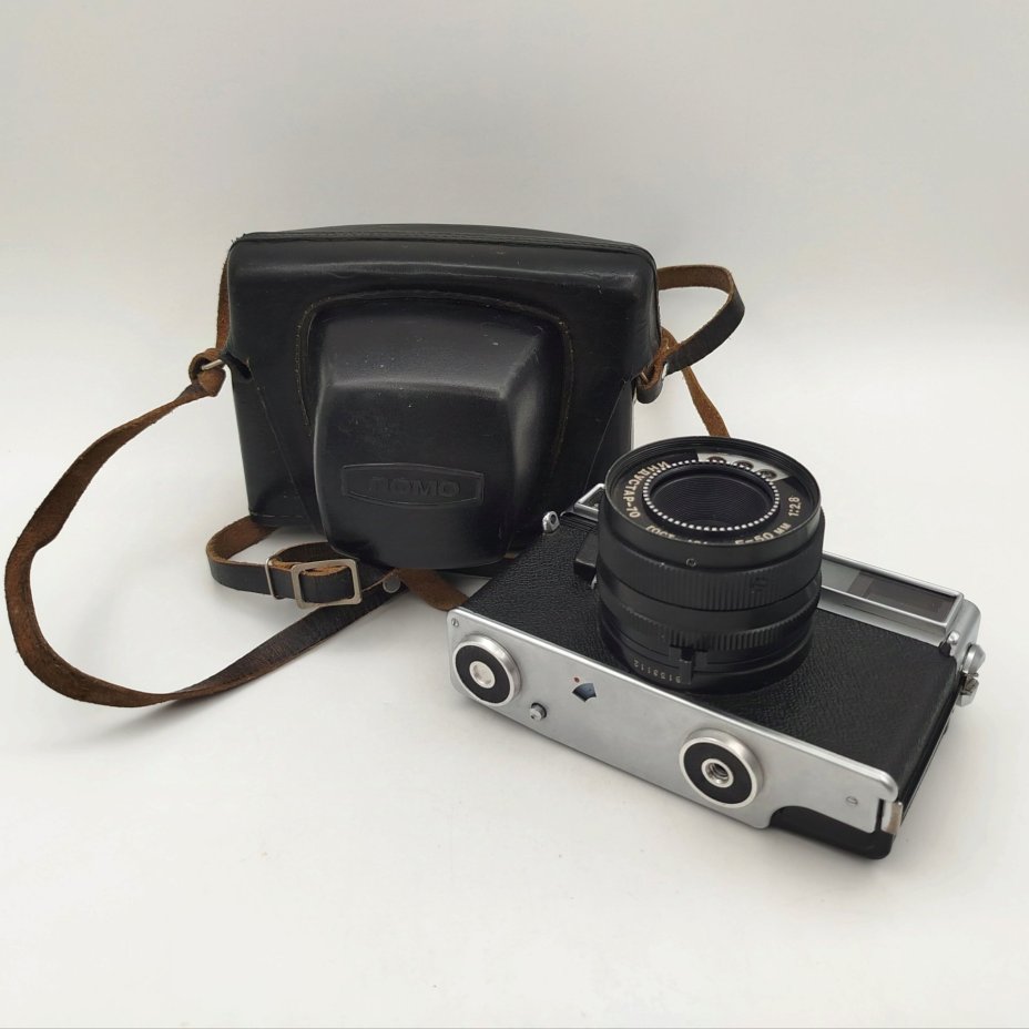 Фотоаппарат "Сокол-2" с объективом "Индустар-70" в оригинальном кофре, металл, стекло, пластик, ЛОМО (Ленинградское оптико-механическое объединение), СССР, 1977-1986 гг.