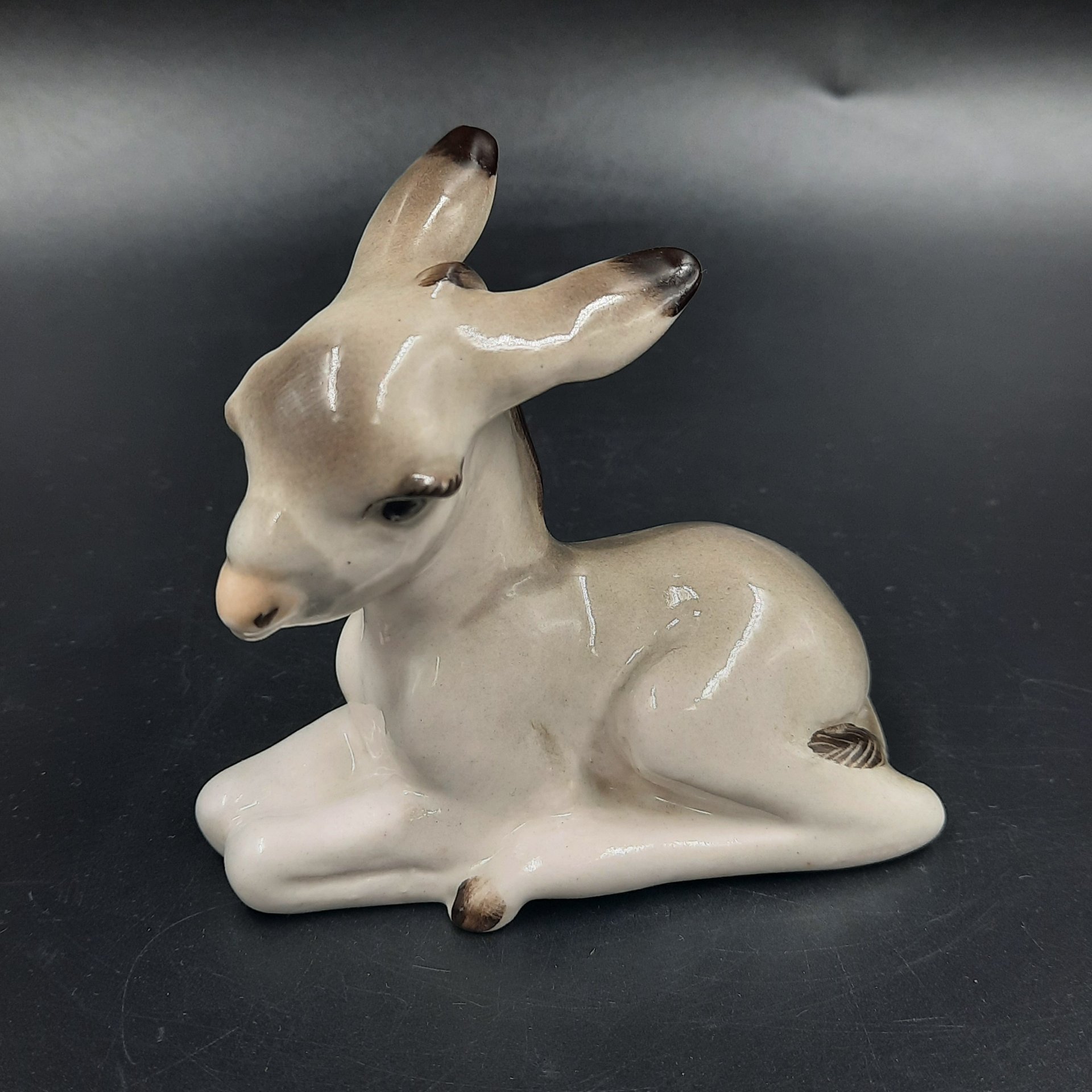 Статуэтка "Ослик", скульптор Веселов П.П., фарфор, аэрография, роспись, Ленинградский фарфоровый завод (ЛФЗ), СССР, 1970-1991 гг., Ленинградский фарфоровый завод (ЛФЗ)